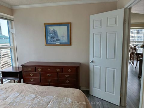 Photo 24 at 3702 - 77 Harbour Square, Waterfront Communities C1, Toronto