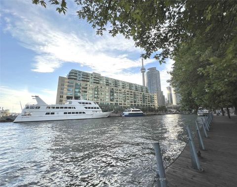 Photo 37 at 3702 - 77 Harbour Square, Waterfront Communities C1, Toronto