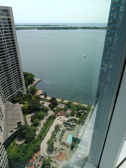 Photo 45 at 3702 - 77 Harbour Square, Waterfront Communities C1, Toronto