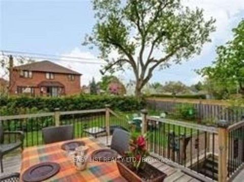 Photo 1 at 89 Patricia Avenue, Newtonbrook West, Toronto