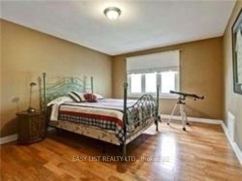 Photo 4 at 89 Patricia Avenue, Newtonbrook West, Toronto
