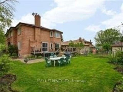 Photo 15 at 89 Patricia Avenue, Newtonbrook West, Toronto