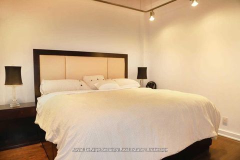 Photo 11 at 208 - 43 Hanna Avenue, Niagara, Toronto
