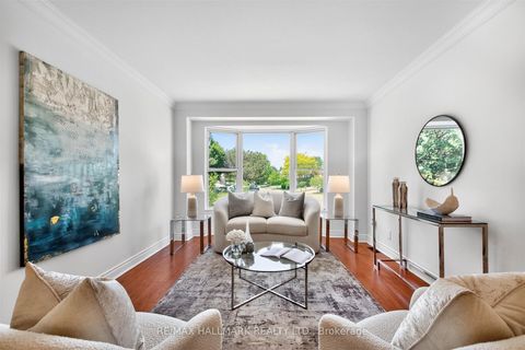 Photo 6 at 13 - 27 Hyde Park Court, German Mills, Markham
