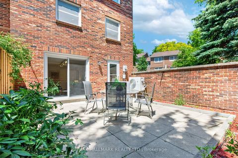 Photo 37 at 13 - 27 Hyde Park Court, German Mills, Markham
