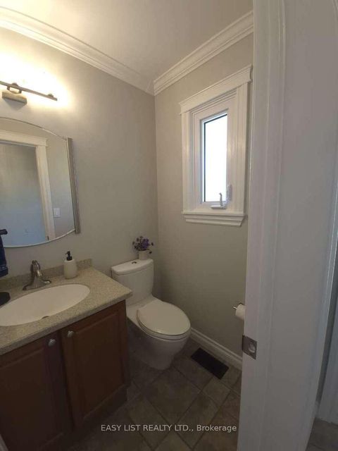Photo 7 at 51 Lyndale Crescent, Courtice, Clarington