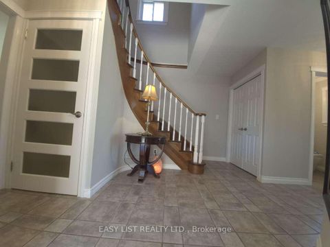 Photo 11 at 51 Lyndale Crescent, Courtice, Clarington
