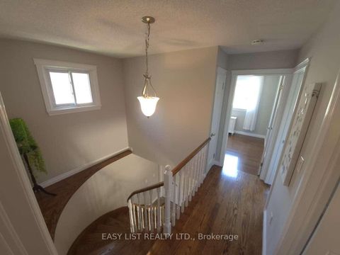 Photo 15 at 51 Lyndale Crescent, Courtice, Clarington