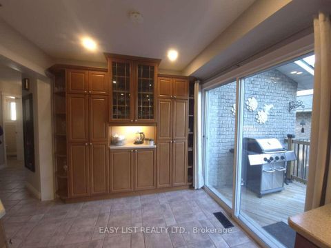 Photo 21 at 51 Lyndale Crescent, Courtice, Clarington