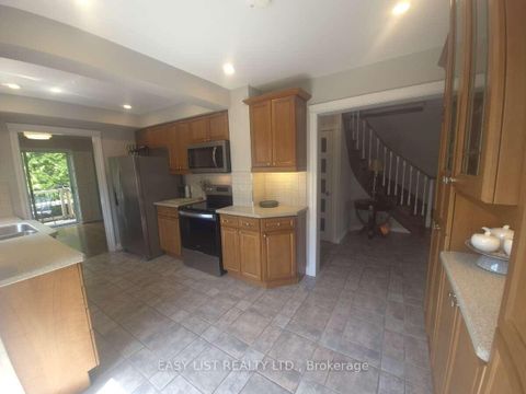 Photo 25 at 51 Lyndale Crescent, Courtice, Clarington
