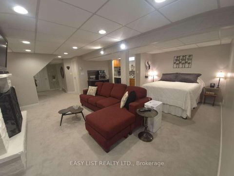 Photo 31 at 51 Lyndale Crescent, Courtice, Clarington