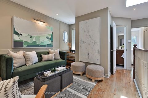 Photo 13 at 589 Wellington Street W, Niagara, Toronto