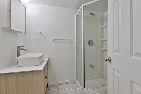 Photo 20 at 589 Wellington Street W, Niagara, Toronto
