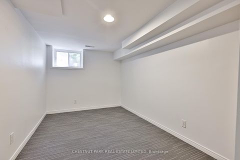Photo 21 at 589 Wellington Street W, Niagara, Toronto