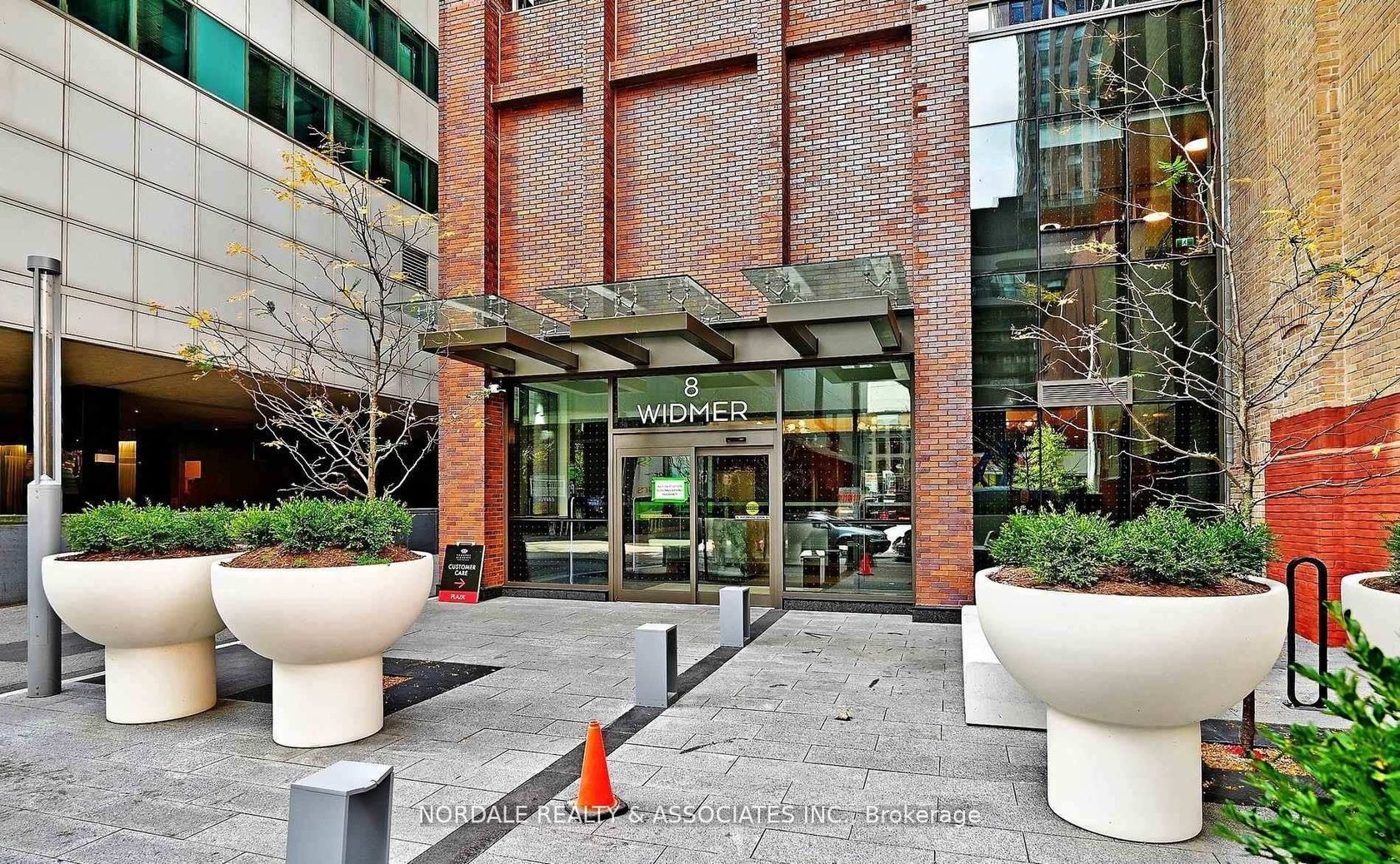 1512 - 8 Widmer Street, Waterfront Communities C1, Toronto photo number 2