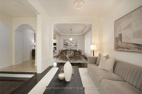 Photo 7 at 37 Heron Hollow Avenue, Oak Ridges, Richmond Hill