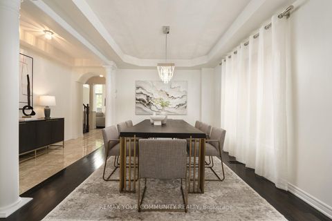 Photo 8 at 37 Heron Hollow Avenue, Oak Ridges, Richmond Hill