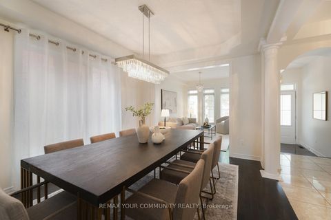 Photo 11 at 37 Heron Hollow Avenue, Oak Ridges, Richmond Hill