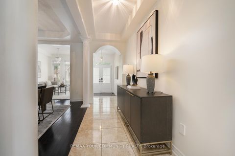 Photo 13 at 37 Heron Hollow Avenue, Oak Ridges, Richmond Hill