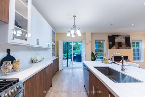 Photo 6 at 60 Dovetail Drive, Oak Ridges Lake Wilcox, Richmond Hill
