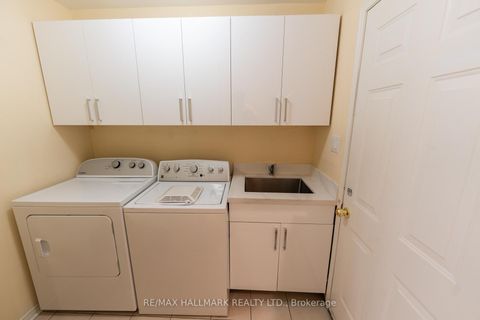 Photo 11 at 60 Dovetail Drive, Oak Ridges Lake Wilcox, Richmond Hill