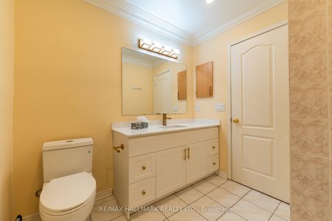 Photo 13 at 60 Dovetail Drive, Oak Ridges Lake Wilcox, Richmond Hill