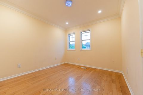 Photo 19 at 60 Dovetail Drive, Oak Ridges Lake Wilcox, Richmond Hill