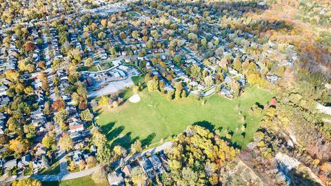 Photo 46 at 24 Larwood Boulevard, Cliffcrest, Toronto