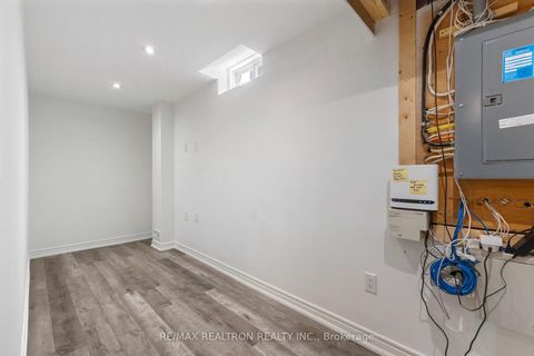 Photo 27 at 55 Headwind Boulevard, Vellore Village, Vaughan