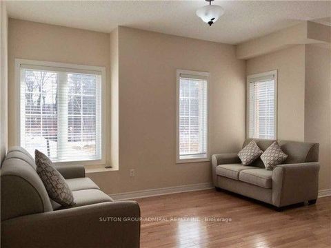 Photo 1 at 2 - 15 Old Colony Road, Oak Ridges Lake Wilcox, Richmond Hill