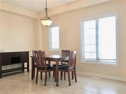 Photo 5 at 2 - 15 Old Colony Road, Oak Ridges Lake Wilcox, Richmond Hill