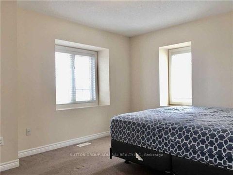 Photo 6 at 2 - 15 Old Colony Road, Oak Ridges Lake Wilcox, Richmond Hill