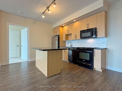 Photo 3 at 605 - 28 Linden Street, North St. James Town, Toronto