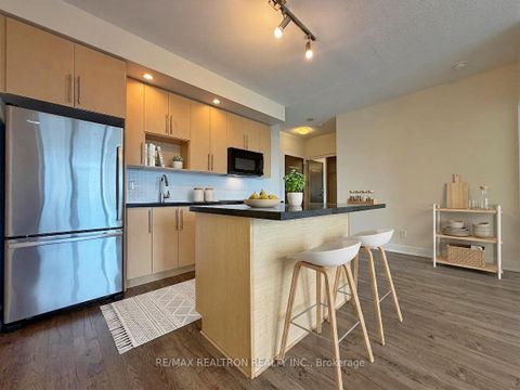 Photo 4 at 605 - 28 Linden Street, North St. James Town, Toronto