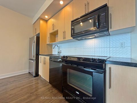Photo 7 at 605 - 28 Linden Street, North St. James Town, Toronto
