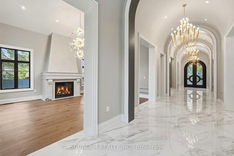 Photo 10 at 9 Sandpiper Court, Donalda, Toronto