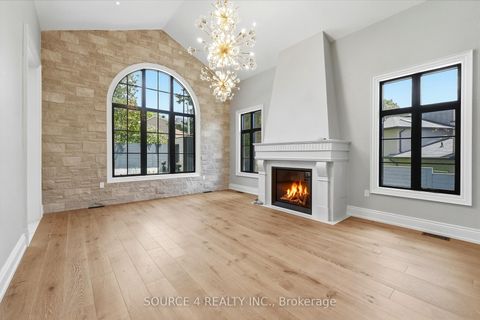Photo 15 at 9 Sandpiper Court, Donalda, Toronto