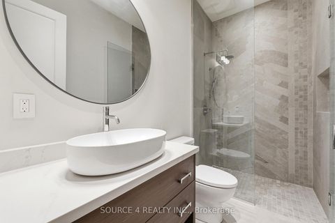 Photo 29 at 9 Sandpiper Court, Donalda, Toronto