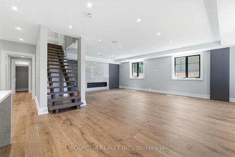 Photo 34 at 9 Sandpiper Court, Donalda, Toronto