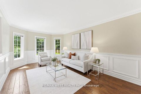 Photo 2 at 205 Fletcher Drive, Maple, Vaughan