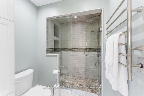 Photo 19 at 205 Fletcher Drive, Maple, Vaughan