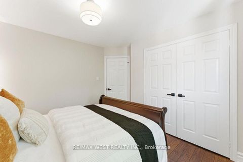 Photo 21 at 205 Fletcher Drive, Maple, Vaughan