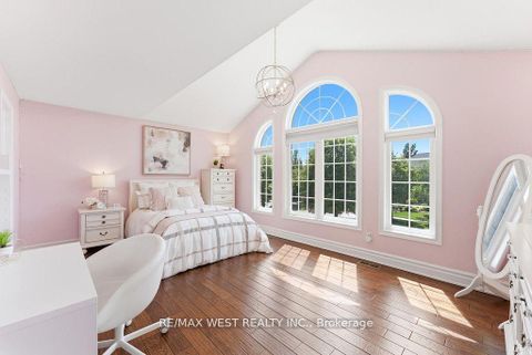 Photo 24 at 205 Fletcher Drive, Maple, Vaughan