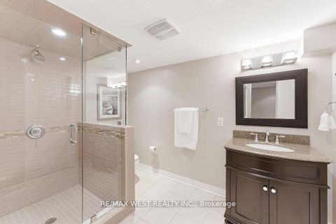 Photo 33 at 205 Fletcher Drive, Maple, Vaughan