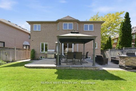Photo 37 at 205 Fletcher Drive, Maple, Vaughan