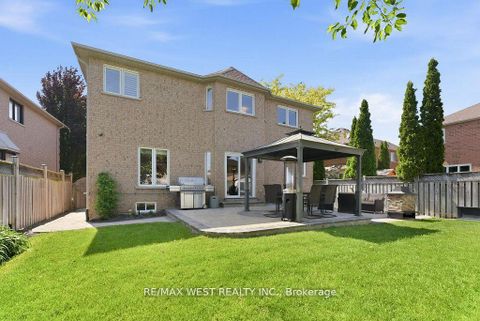 Photo 38 at 205 Fletcher Drive, Maple, Vaughan