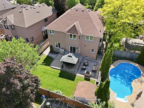 Photo 40 at 205 Fletcher Drive, Maple, Vaughan