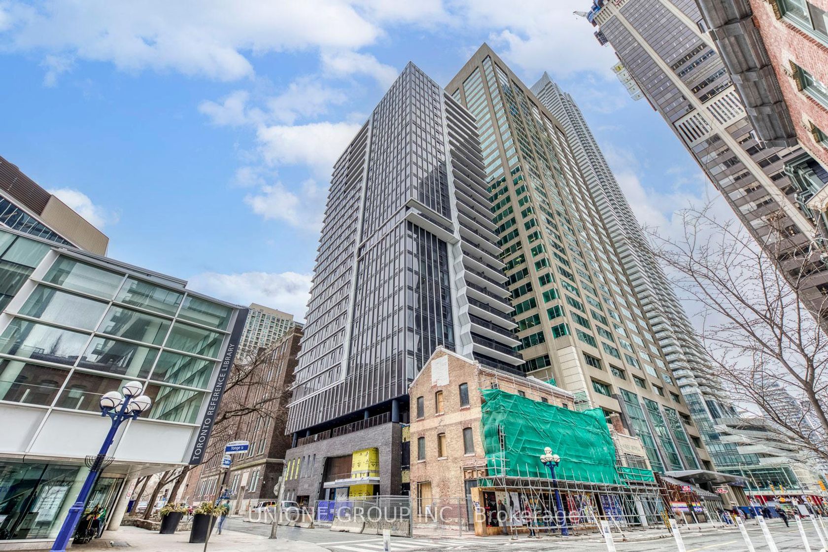 2002 - 771 Yonge Street, Moore Park, Toronto photo number 2