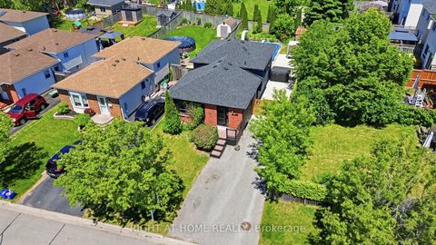 Photo 2 at 68 Overbank Drive, McLaughlin, Oshawa