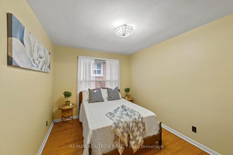 Photo 11 at 1144 Glengrove Avenue W, Glen Park, Toronto
